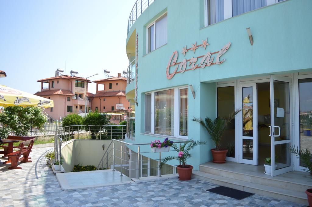 Family Hotel Coral Sozopol Exterior photo